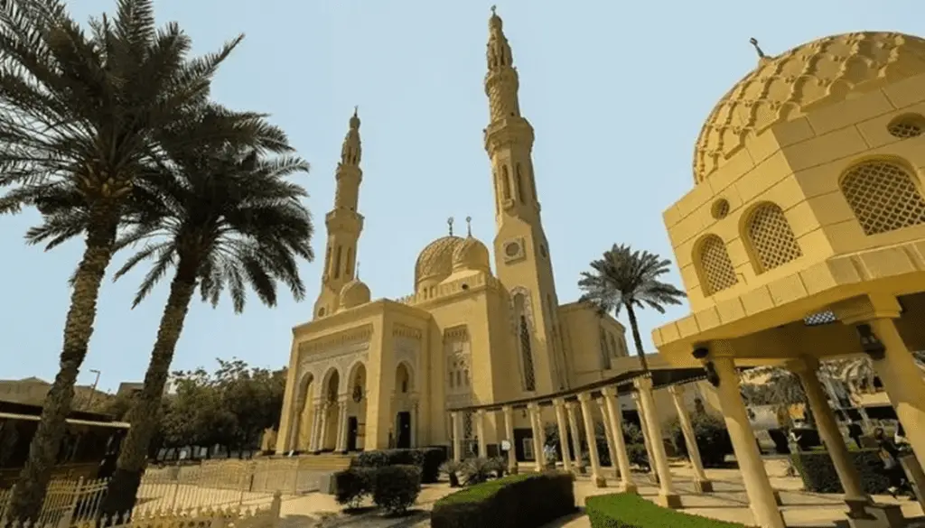 Jumeirah Mosque | Free Things To Do In Dubai
