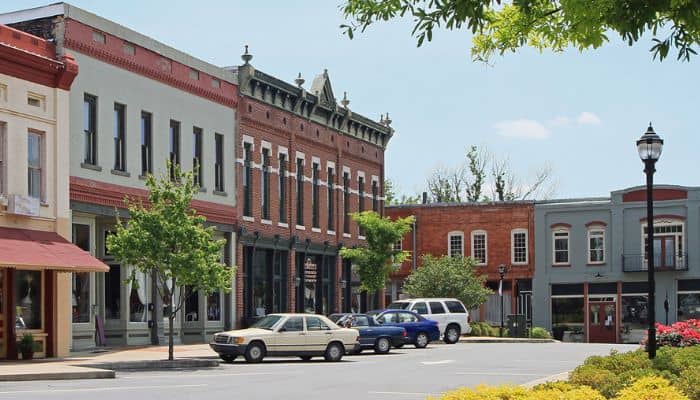 Adairsville, Georgia | Best Small Towns For Summer Vacation In The USA | best small towns in the us for summer vacations 